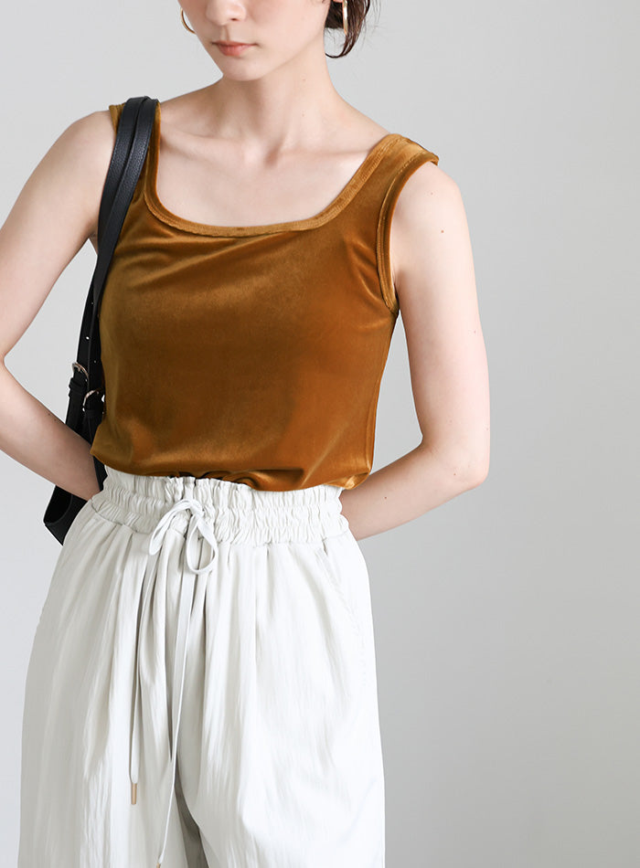 今季 2WAYネック 大人気 送料込み！ タグ付き 未使用 定価￥4309 ユニクロ UNIQLO ウルトラ ライト ダウン コンパクト ベスト SIZE M 4 2WAYベロアタンクトップ \u2013 SELECT MOCA