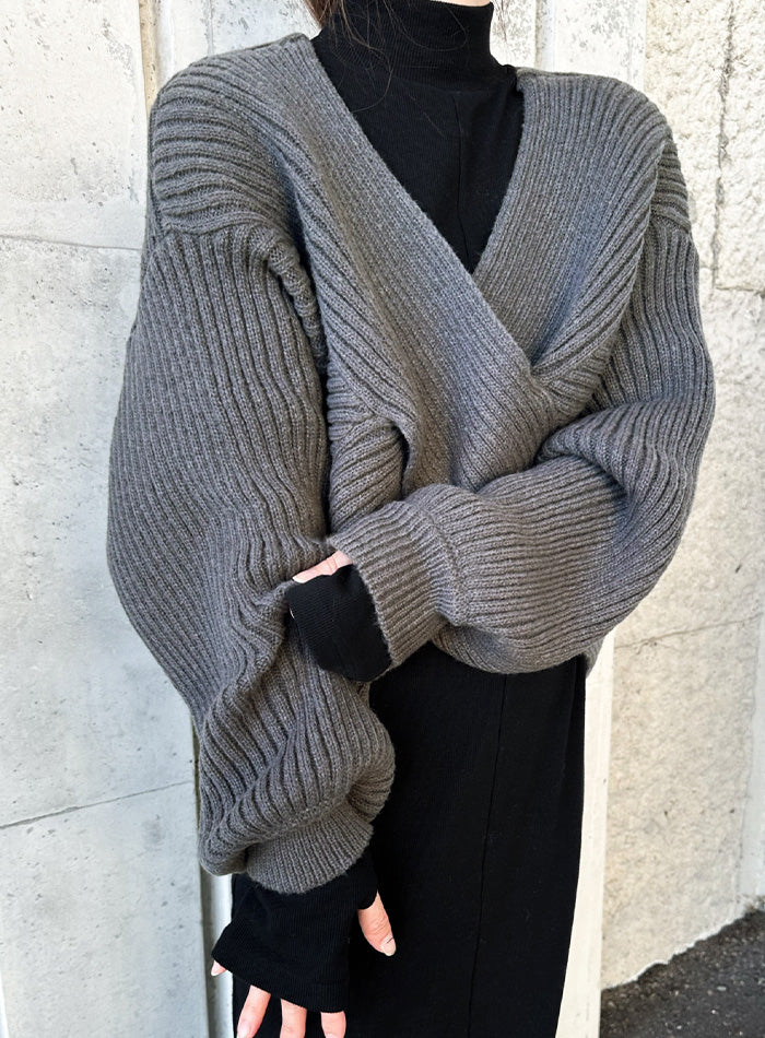 2WAYクロスデザインショートニット