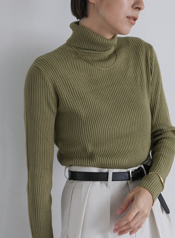 シンプルリブタートルネックニット