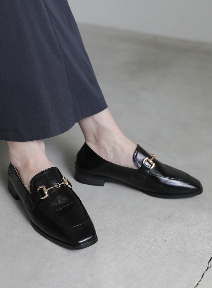 ブラウンレザー ローファー ゴールドチェーン トッズ TODS ローファー 革靴 靴 シューズ レザー ブラウン