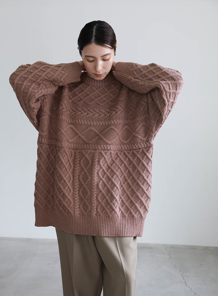 ランダムケーブルオーバーニット