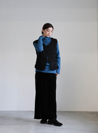 タートルネックリブニット