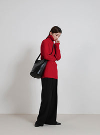 タートルネックリブニット