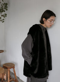 フェイクファーノーカラージレ