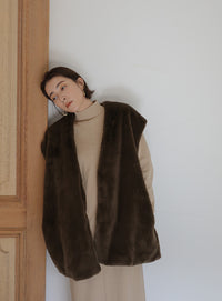 フェイクファーノーカラージレ