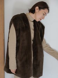 フェイクファーノーカラージレ