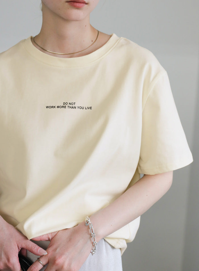 【サイズ展開あり】フロントロゴプリントTシャツ