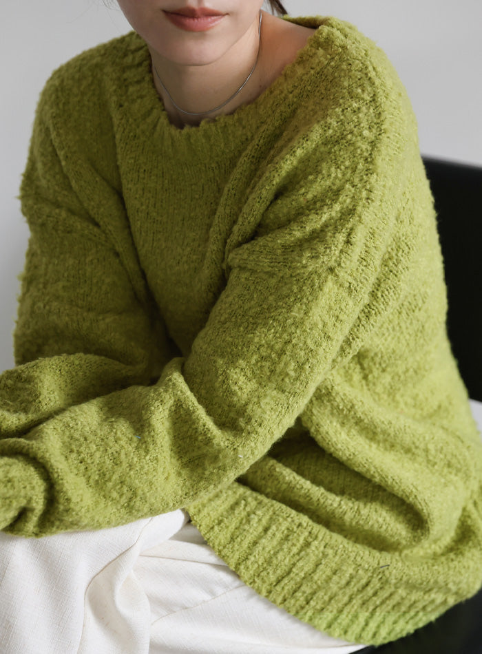 クルーネックブークレーニット