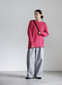 クルーネックブークレーニット