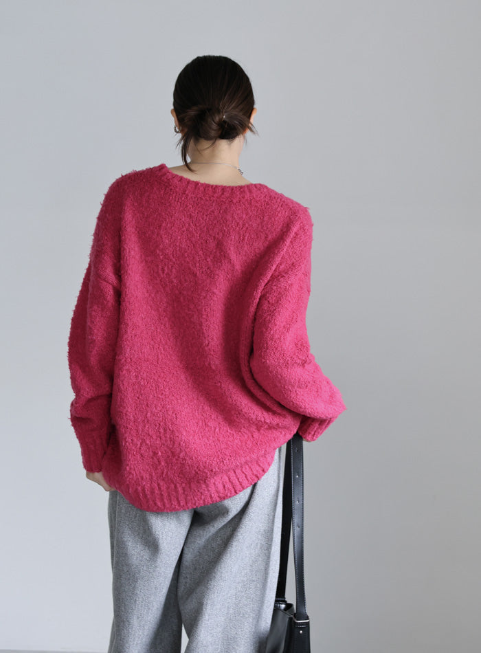 クルーネックブークレーニット