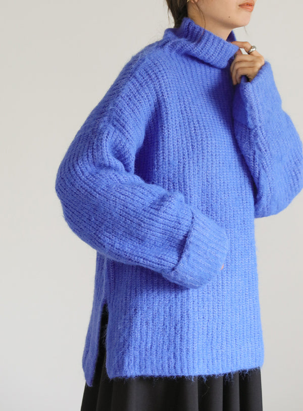 ボトルネックシャギーニット