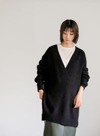 Vネックリブサイドスリットルーズニット【SALE】