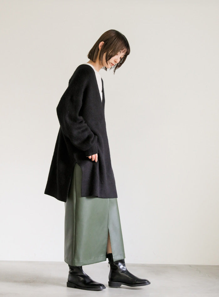 Vネックリブサイドスリットルーズニット【SALE】