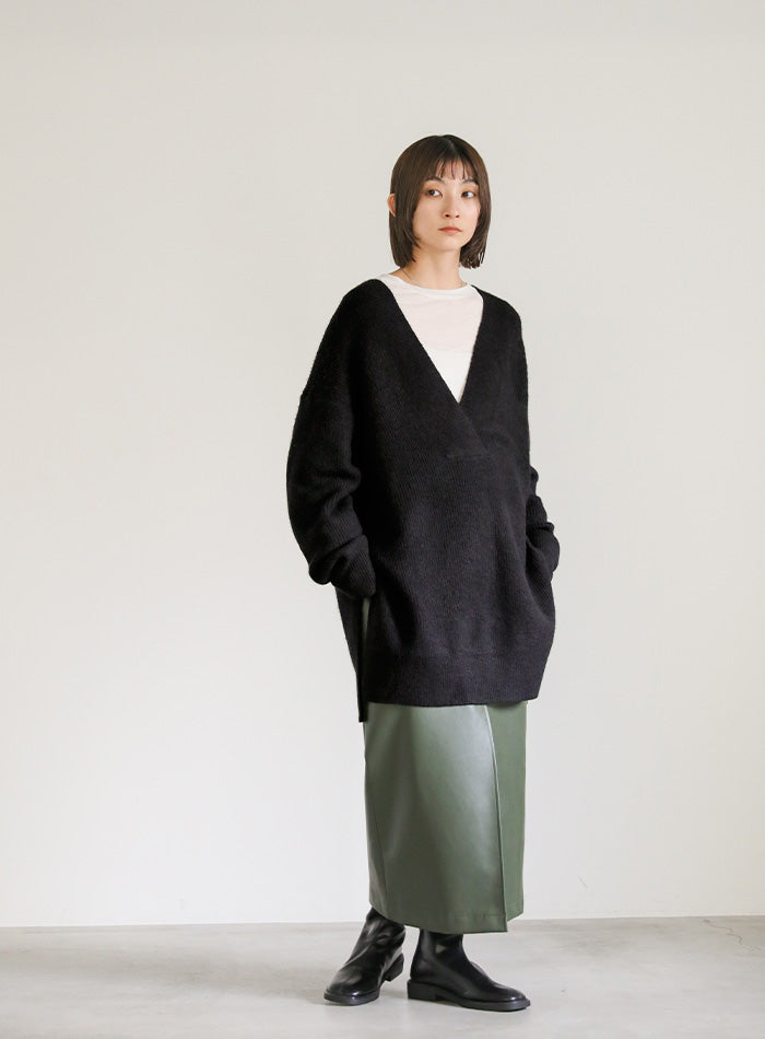 Vネックリブサイドスリットルーズニット【SALE】