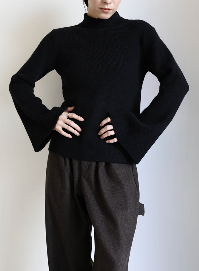 アルパカタッチフレアスリーブタートルニット