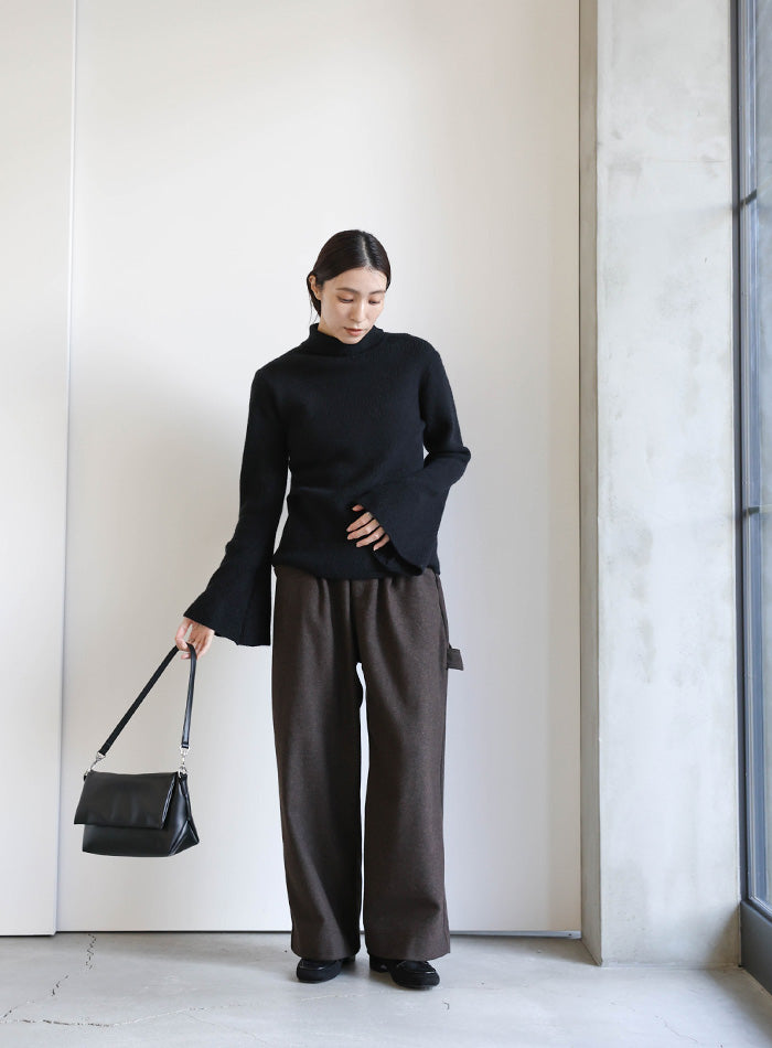 アルパカタッチフレアスリーブタートルニット