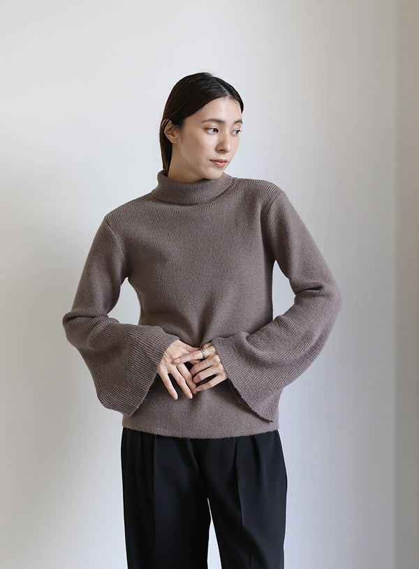 アルパカタッチフレアスリーブタートルニット【SALE】