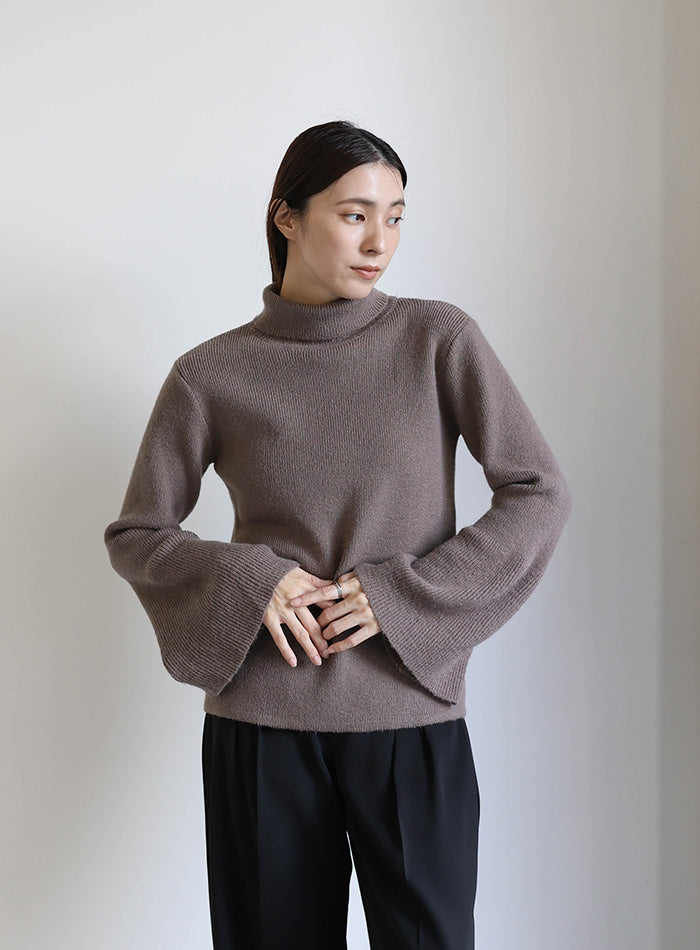 アルパカタッチフレアスリーブタートルニット