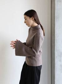 アルパカタッチフレアスリーブタートルニット