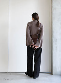 アルパカタッチフレアスリーブタートルニット