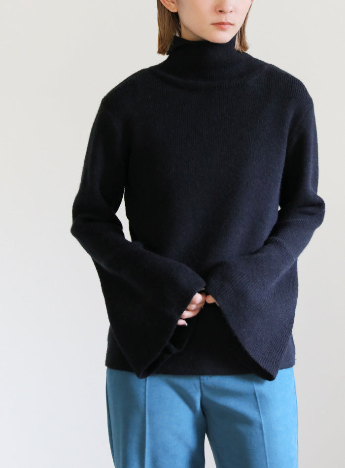 アルパカタッチフレアスリーブタートルニット【SALE】