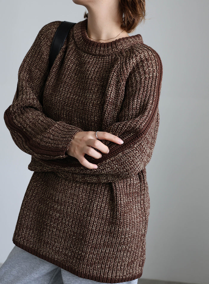 袖ラインクルーネックニット