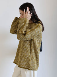 袖ラインクルーネックニット