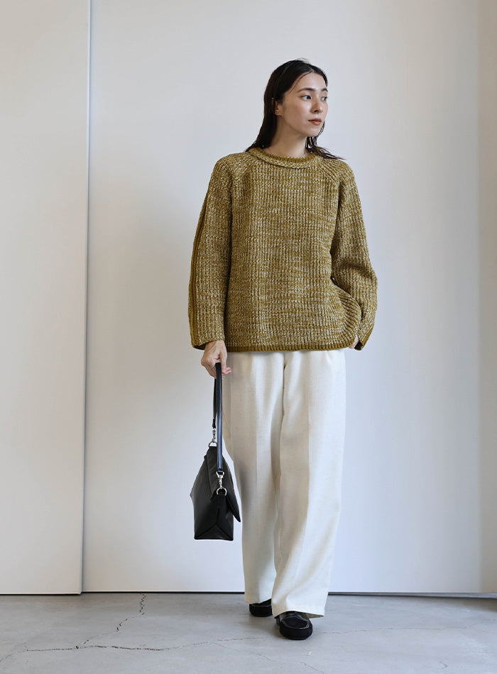 袖ラインクルーネックニット