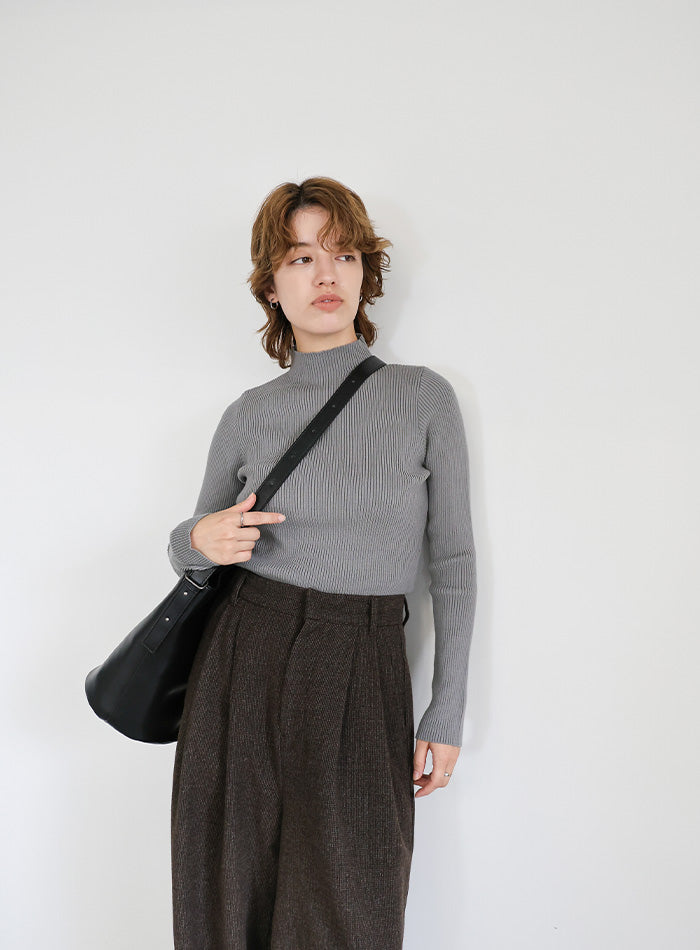 プチハイネックリブニット