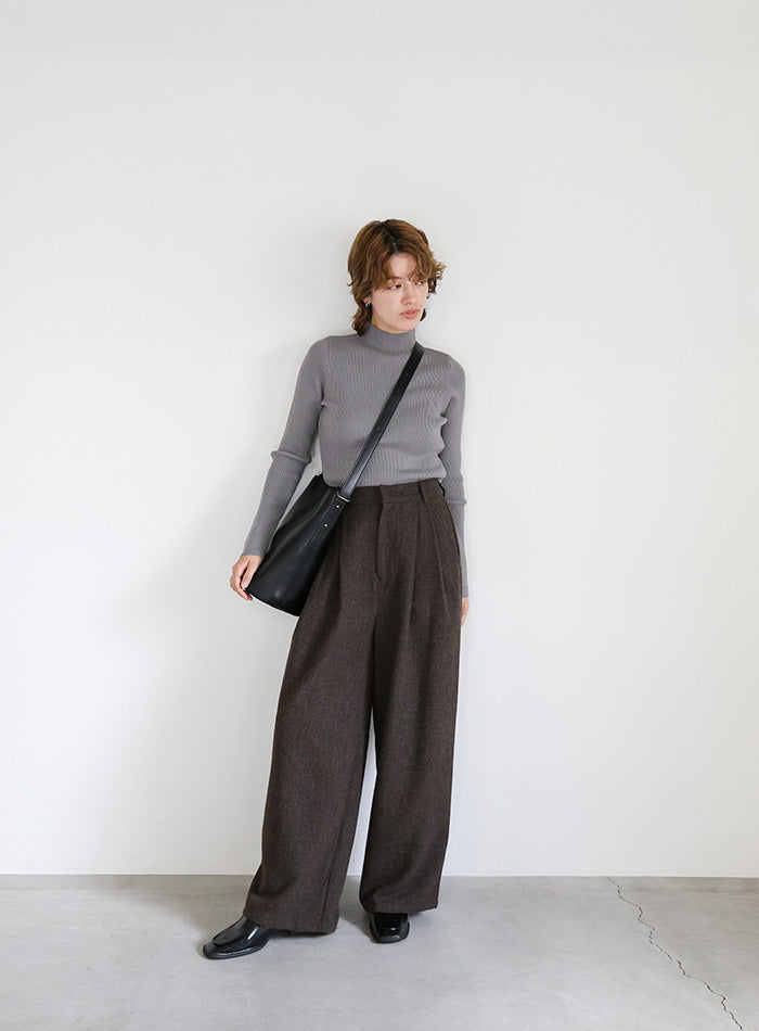 プチハイネックリブニット