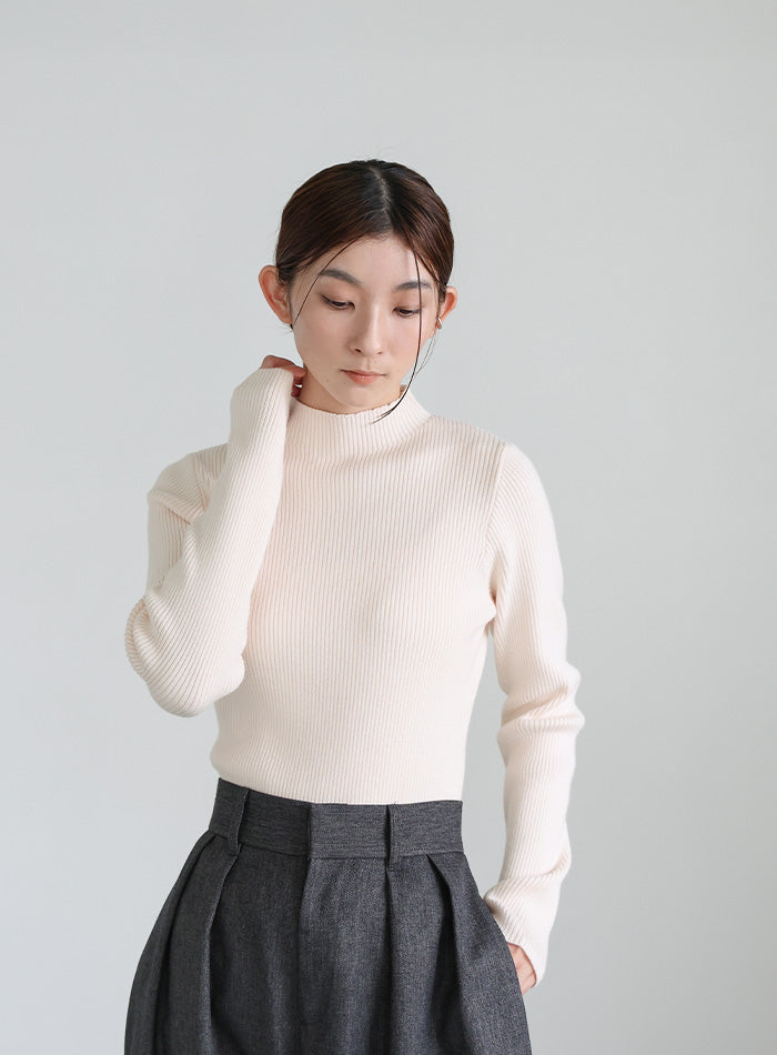 プチハイネックリブニット