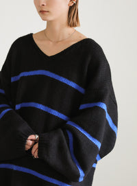 Vネックボーダールーズニット【SALE】