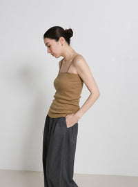 【サイズ展開あり】ダブルストラップカップ付きキャミソール