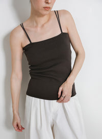 【サイズ展開あり】ダブルストラップカップ付きキャミソール