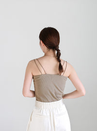 【サイズ展開あり】ダブルストラップカップ付きキャミソール