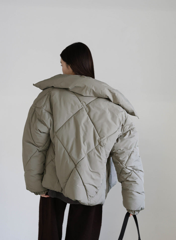 ハイネックダイヤキルトショートダウン