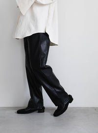 切り替えデザインフェイクレザーパンツ