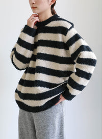クルーネックボーダーシャギーニット
