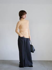 タートルネックソフトタッチリブニット