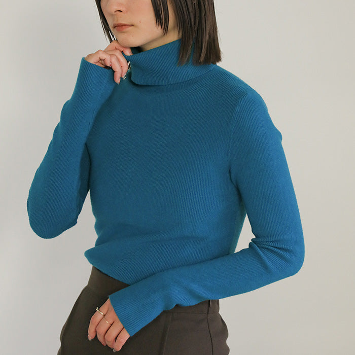 タートルネックソフトタッチリブニット【SALE】