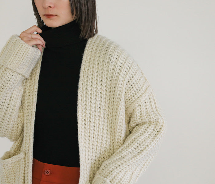 タートルネックソフトタッチリブニット【SALE】