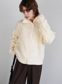 ハイネックフリンジニットジャケット