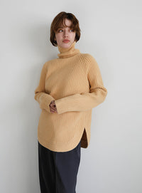 タートルネックラウンドリブニット