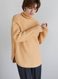 タートルネックラウンドリブニット