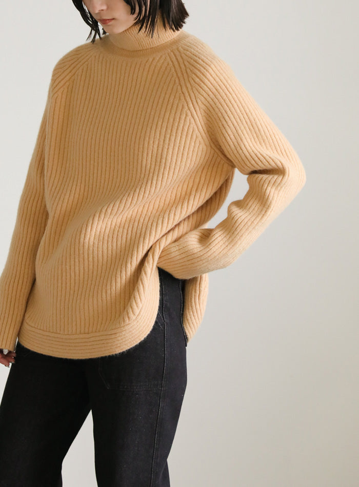 タートルネックラウンドリブニット【SALE】