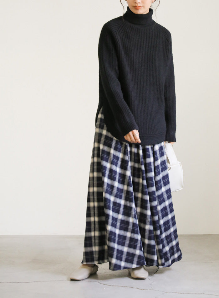 タートルネックラウンドリブニット【SALE】