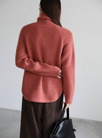 タートルネックラウンドリブニット