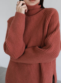 タートルネックラウンドリブニット