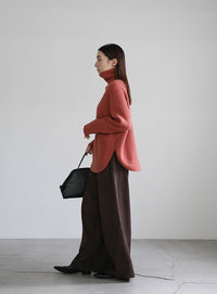 タートルネックラウンドリブニット