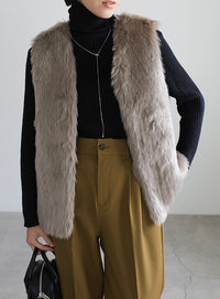 フェイクファーベスト【SALE】